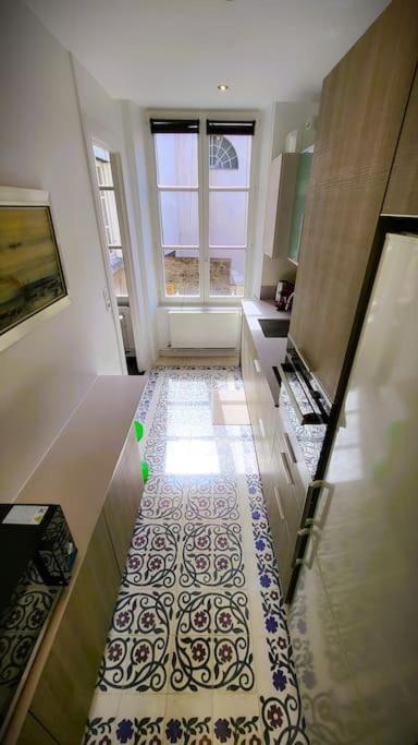 Appartement De La Bibliotheque Besancon Exterior photo